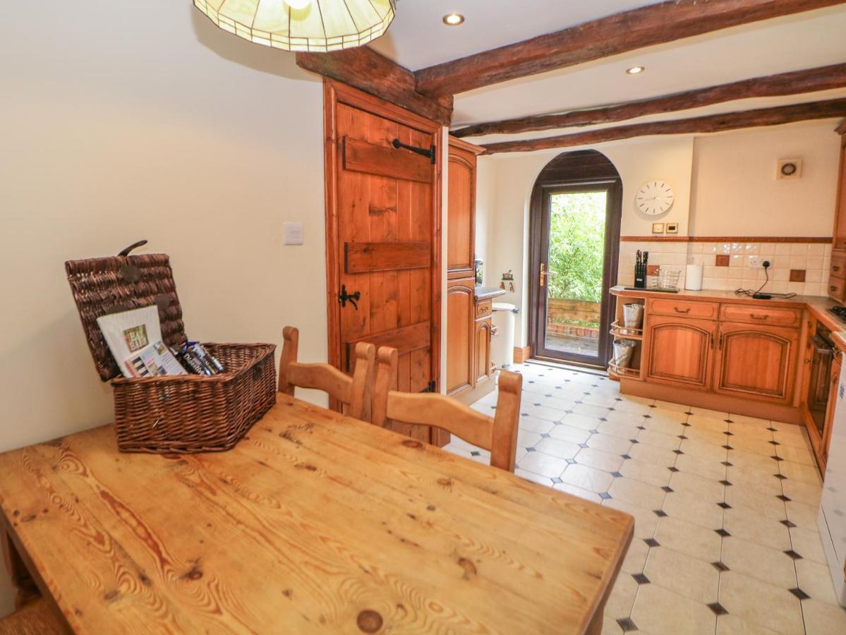 The Haybarn Villa Lichfield Eksteriør billede